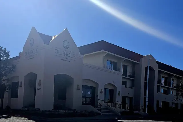 Photo 1 - The Querque Hotel