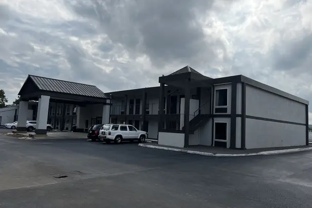 Photo 1 - Rodeway Inn Commerce