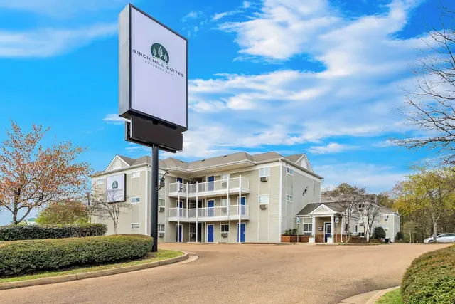 Photo 1 - Birch Hill Suites - Jackson