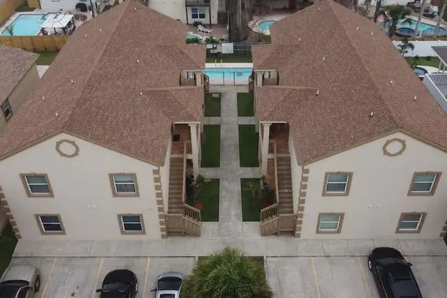 Photo 1 - EZ Walk to Beach * Swanky 2 bedroom * Sleeps Tons (Mar y Sol II #1) by RedAwning