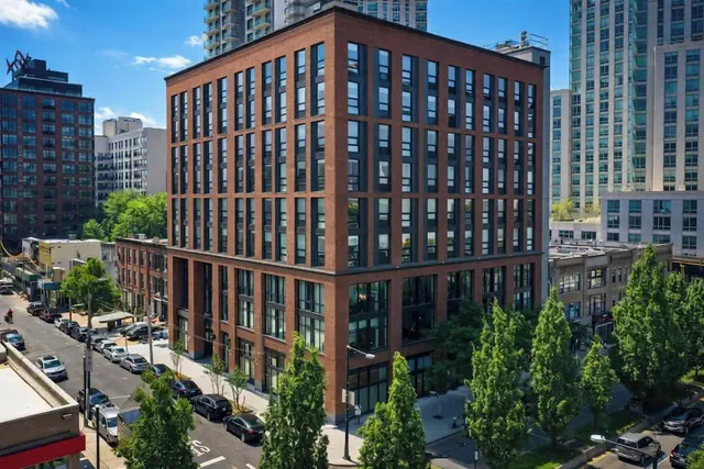 Photo 1 - Court Square Hotel Long Island City New York , Belvilla District 6 Formerly Sonder