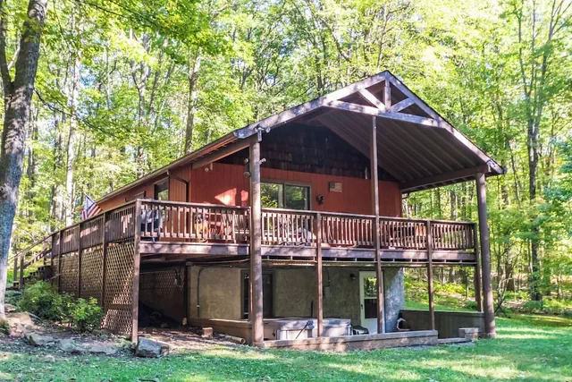 Photo 1 - Woodside Retreat by Taylor Made Deep Creek