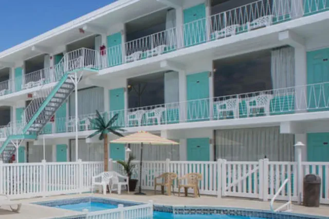 Photo 1 - Island Breeze Motel