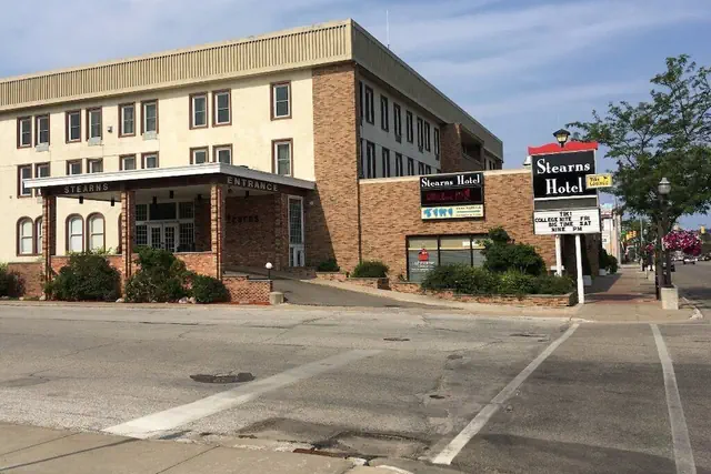 Photo 1 - Stearns Hotel