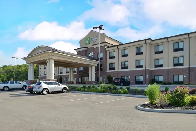 Photo 1 - Holiday Inn Express & Suites Washington - Meadow Lands by IHG