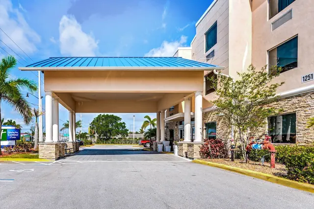 Photo 1 - Holiday Inn Express & Suites Lantana by IHG
