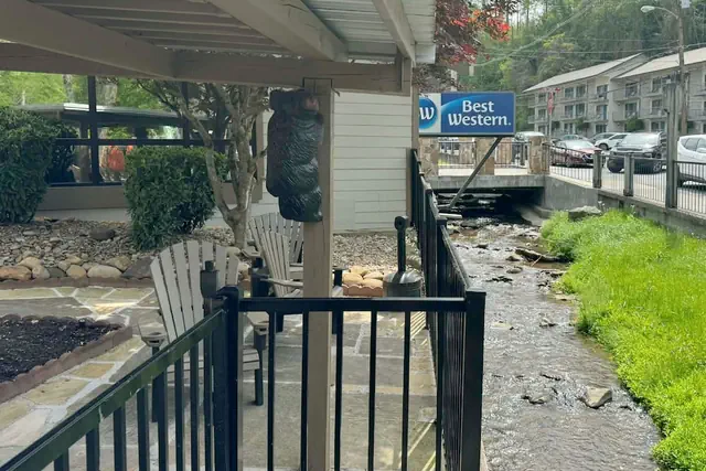 Photo 1 - Best Western Johnson's Inn Downtown Gatlinburg
