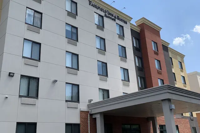 Photo 1 - Fairfield Inn & Suites by Marriott New York Staten Island