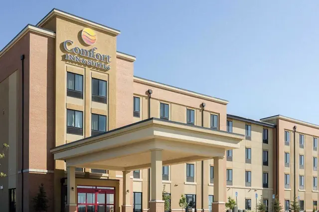 Photo 1 - Comfort Inn & Suites Watford City
