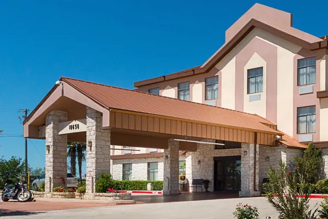 Photo 1 - Quality Inn & Suites Buda