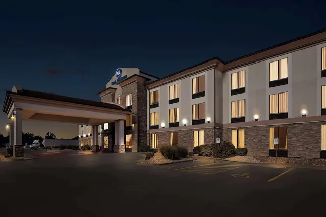 Photo 1 - Best Western St. Louis Airport North Hotel & Suites