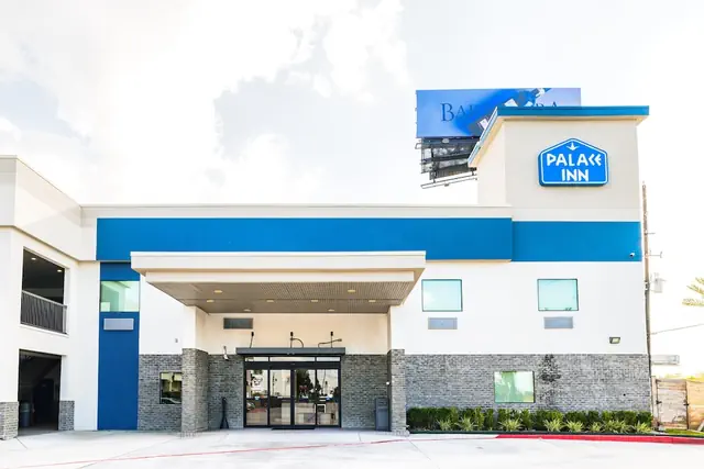 Photo 1 - Palace Inn IAH Houston Bush Intercontinental Airport