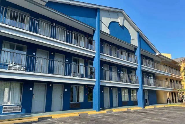 Photo 1 - Travelodge by Wyndham Mobile Al