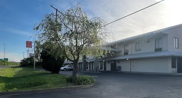 Photo 1 - Motel 6 Jeffersonville, In - Louisville