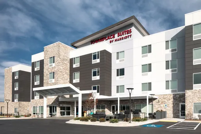 Photo 1 - TownePlace Suites by Marriott Oconomowoc
