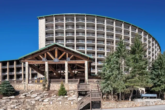 Photo 1 - Slopeside Hotel, A Vail Resorts Property