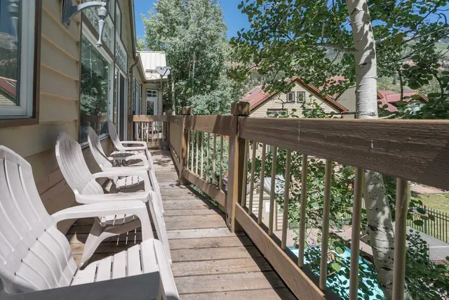 Photo 1 - Etta Place Too 113 by Avantstay Close to Town & The Slopes! In Complex w/ Communal Pool & Hot Tub