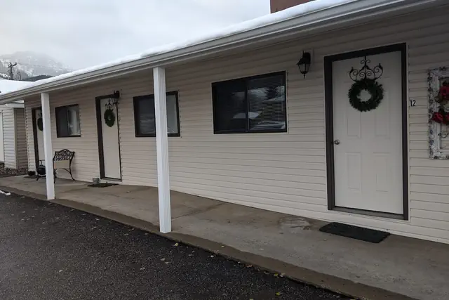 Photo 1 - Bar H Motel