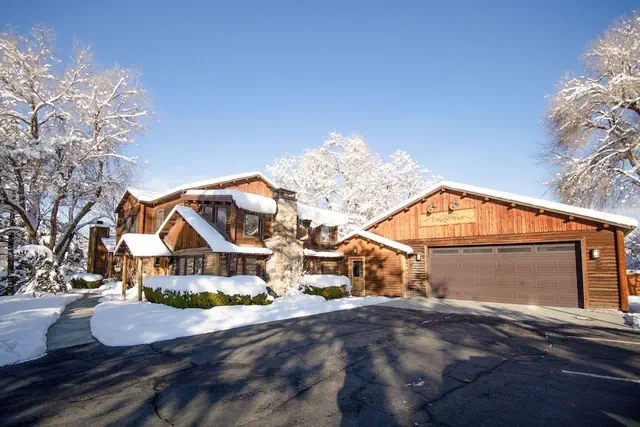 Photo 1 - Engen Hus Bed and Breakfast