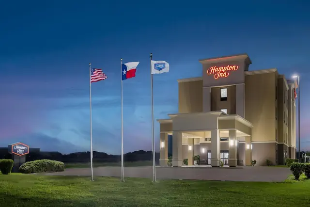 Photo 1 - Hampton Inn Kenedy