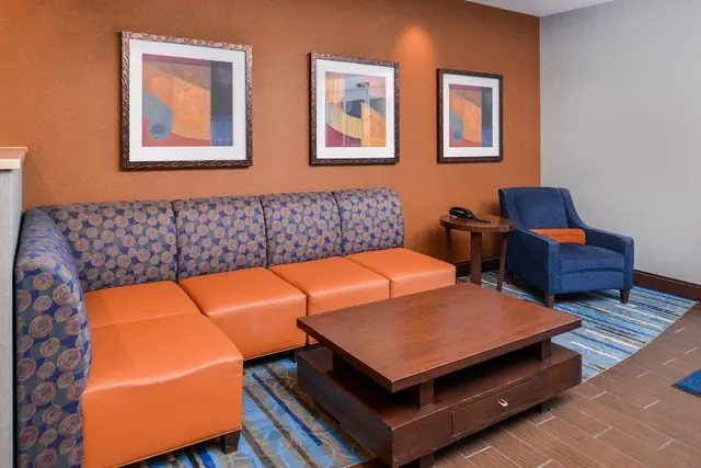 Photo 1 - Holiday Inn Express & Suites York by IHG