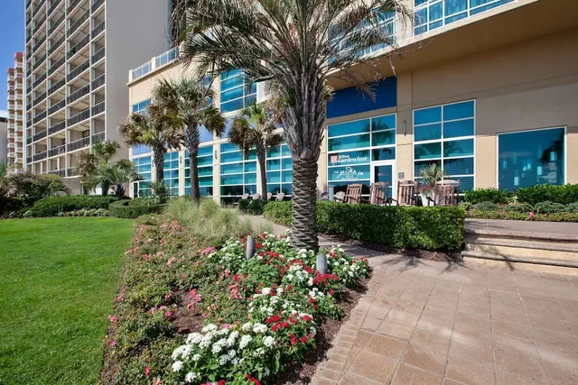 Photo 1 - Hilton Garden Inn Virginia Beach Oceanfront