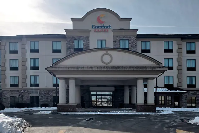 Photo 1 - Comfort Suites Uniontown