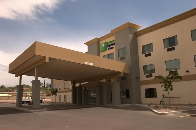Photo 1 - Holiday Inn Express & Suites Globe by IHG
