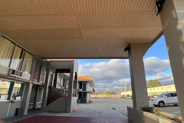 Photo 1 - Western Motel