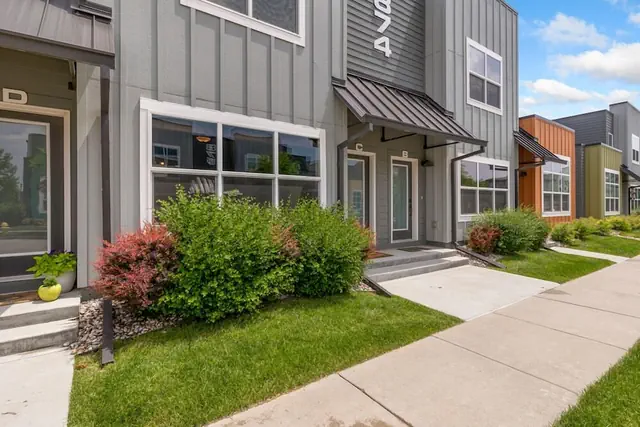 Photo 1 - Amazing Urban Townhome Near Breweries & River!