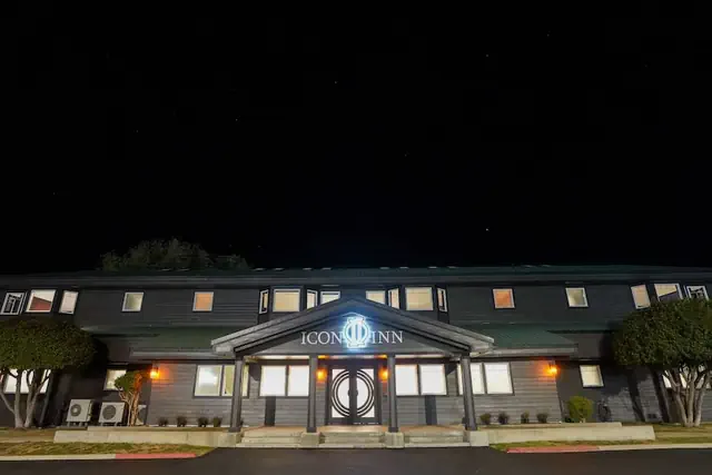 Photo 1 - Icon Inn