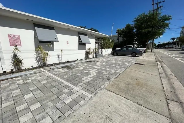 Photo 1 - Fabulous Studio 15 min from The Beach