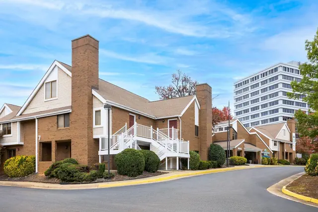 Photo 1 - Tysons Corner Suites, A Baymont by Wyndham