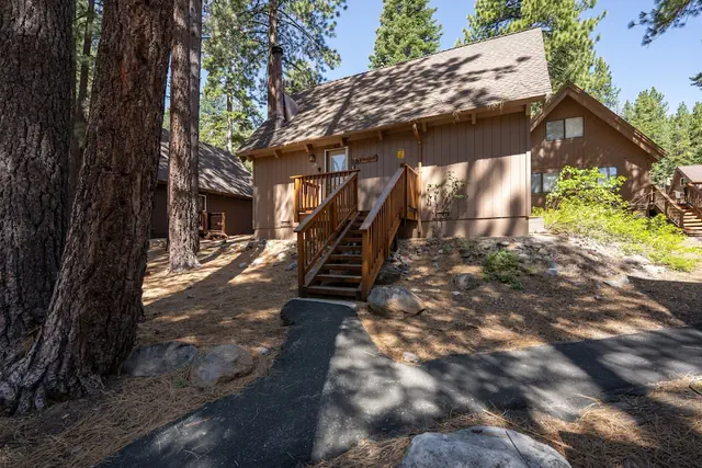 Photo 1 - Cozy Mountain Hideaway 3 Bedroom Home by RedAwning