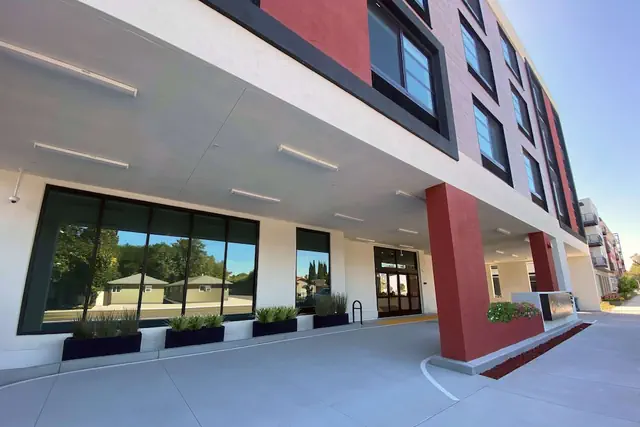 Photo 1 - La Quinta Inn & Suites by Wyndham San Jose Airport-Downtown