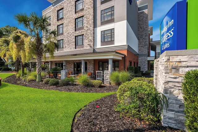 Photo 1 - Holiday Inn Express & Suites Lexington by IHG