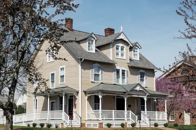 Photo 1 - Armistead House