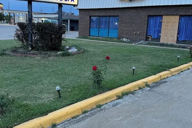 Photo 1 - Travel Inn & Suites