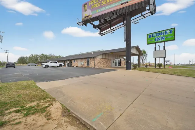 Photo 1 - Budget Inn Muskogee