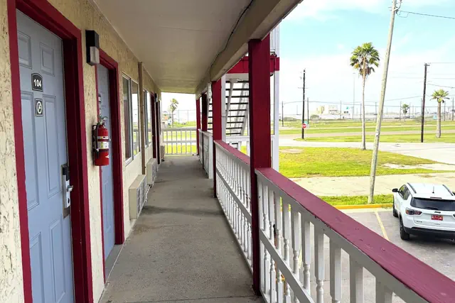 Photo 1 - Budget Inn By Oyo Corpus Christi Beach