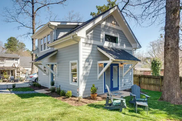 Photo 1 - West Atlanta Craftsman Studio With Front Yard!