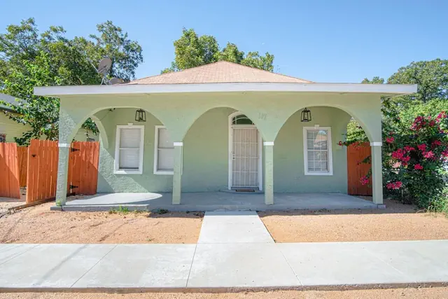 Photo 1 - 3 BR 1 BA Remodeled Home Near Downtown