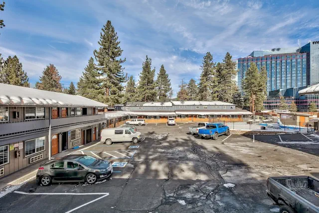 Photo 1 - Blue Jay Lodge
