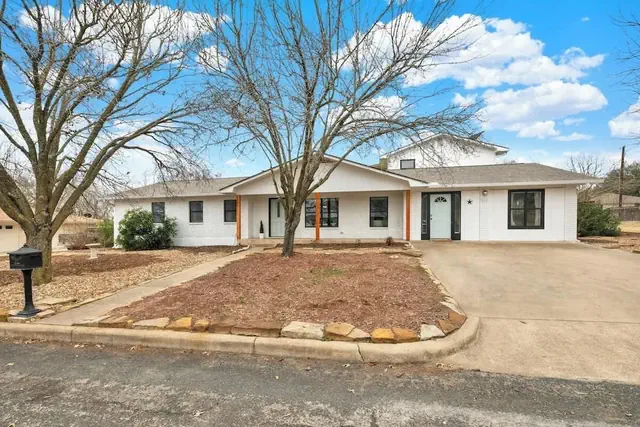 Photo 1 - Huge Luxury Home With Hot Tub and Sauna - 2 mi to Dwntn