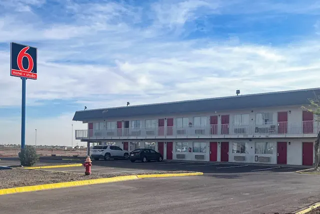 Photo 1 - Motel 6 – Pecos, TX