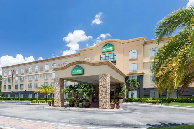 Photo 1 - Wingate by Wyndham Convention Ctr Closest Universal Orlando