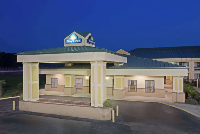 Photo 1 - Days Inn by Wyndham Hammond