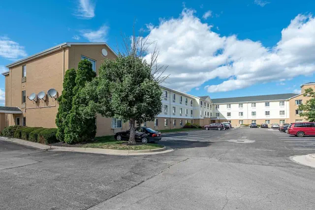 Photo 1 - Extended Stay America Suites Cincinnati Blue Ash Kenwood Rd