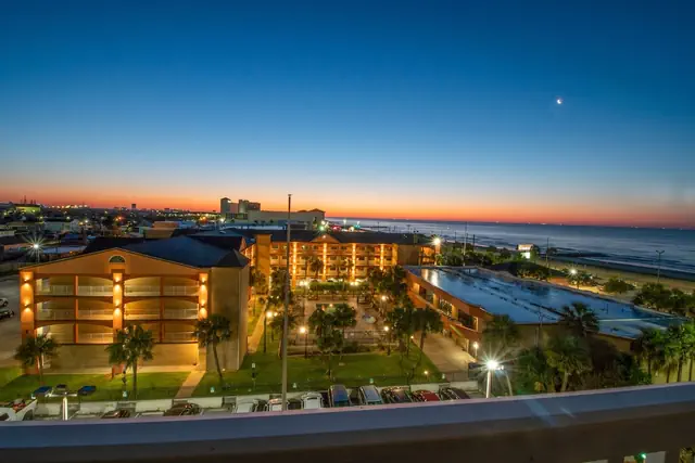Photo 1 - Beachfront Palms Resort Galveston, an Ascend Collection Hotel