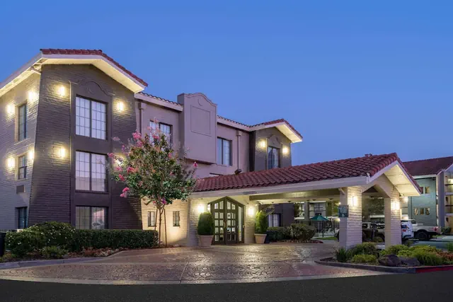 Photo 1 - La Quinta Inn by Wyndham Sacramento North